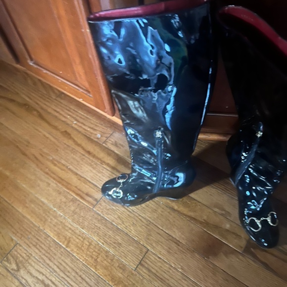 Gucci - Picture 2 of 2